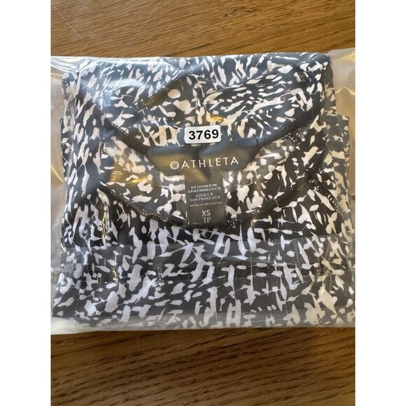 Athleta Ultimate Train Windstorm Long Sleeve Size XS Preppy‎ Athleisure Designer - Picture 12 of 12